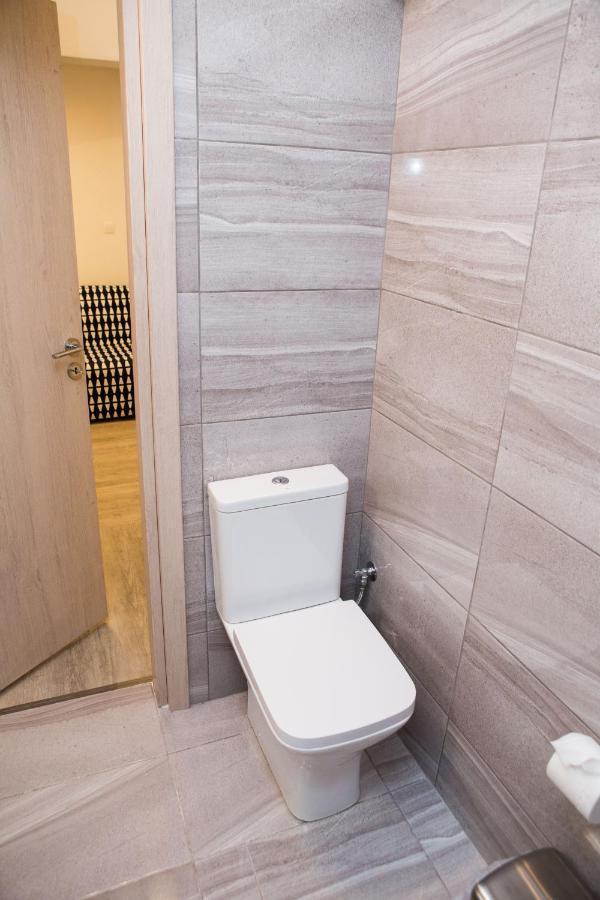 Stylish, Comfortable, Basement Loft-Like Apartment With Amenities 雅典 外观 照片