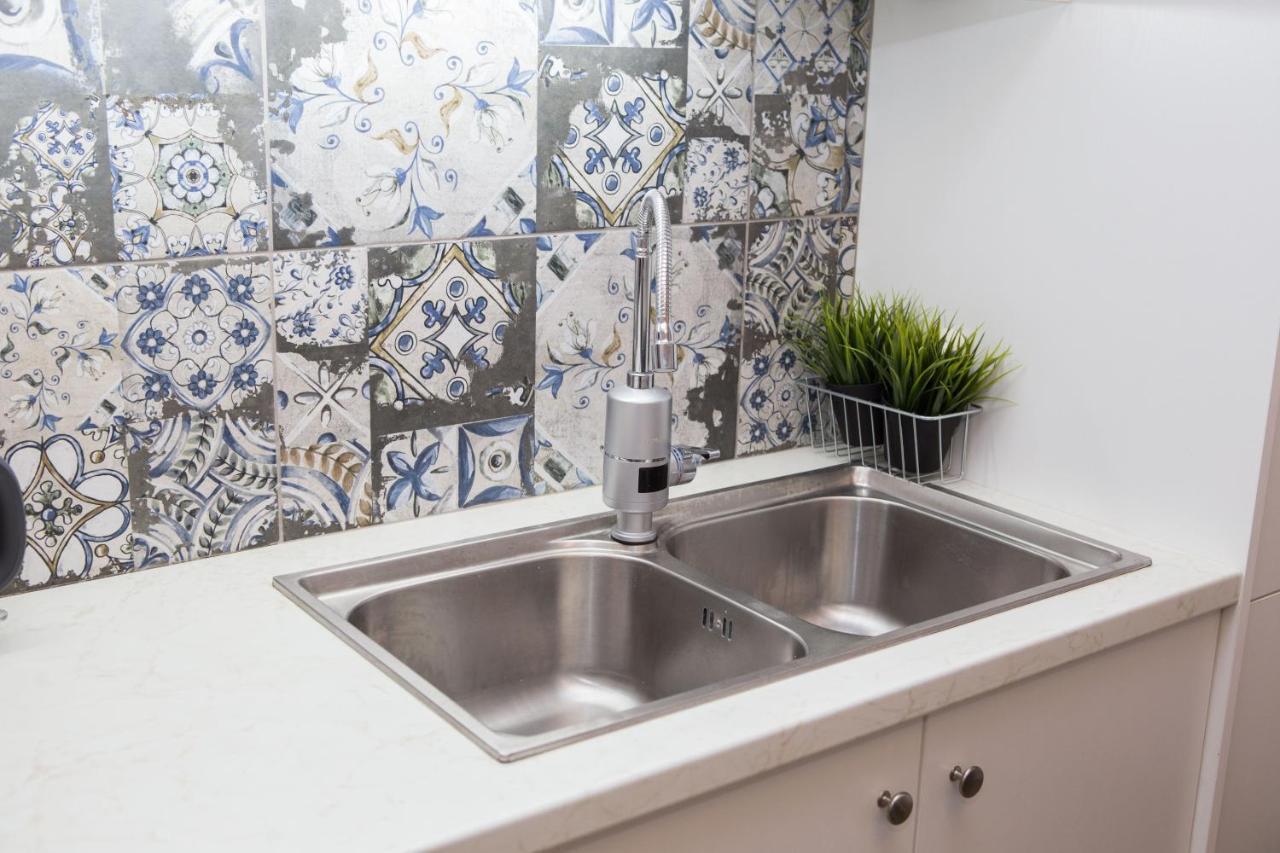 Stylish, Comfortable, Basement Loft-Like Apartment With Amenities 雅典 外观 照片
