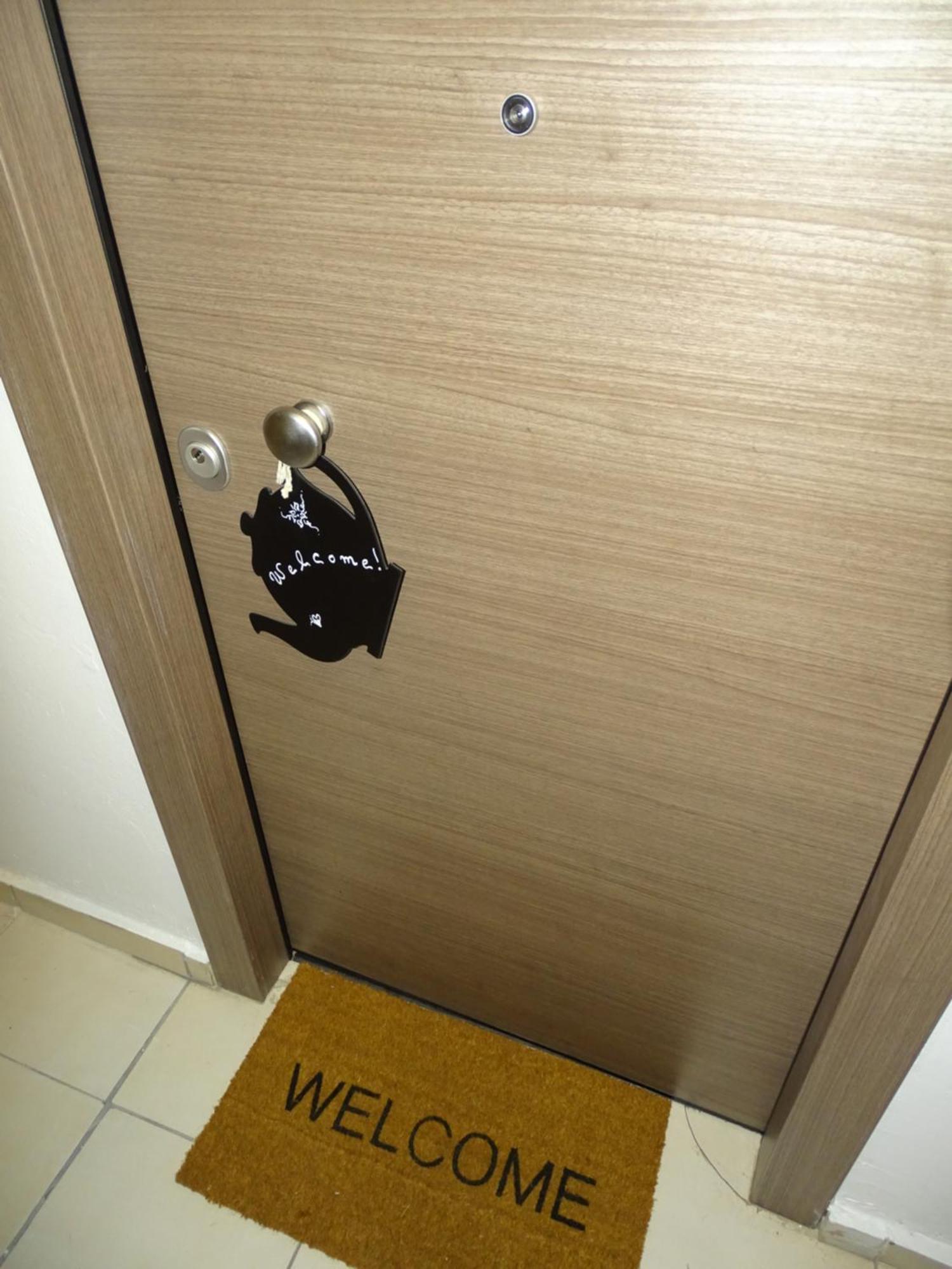 Stylish, Comfortable, Basement Loft-Like Apartment With Amenities 雅典 外观 照片