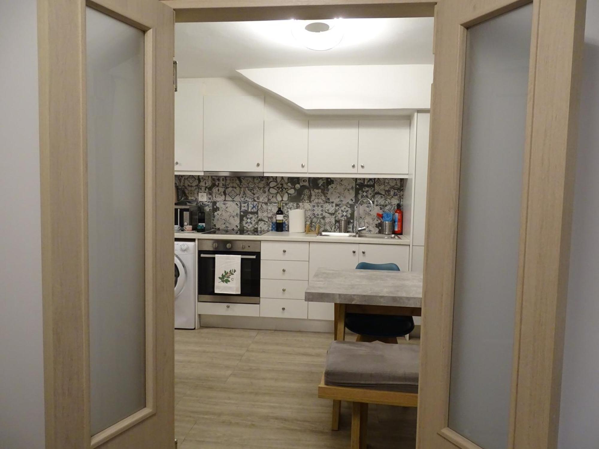 Stylish, Comfortable, Basement Loft-Like Apartment With Amenities 雅典 外观 照片