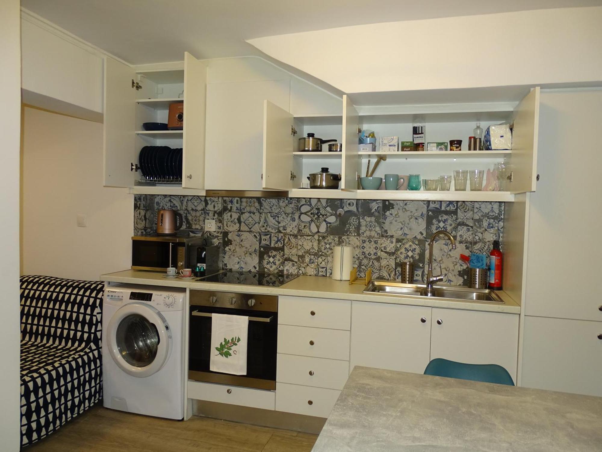 Stylish, Comfortable, Basement Loft-Like Apartment With Amenities 雅典 外观 照片